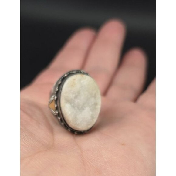 Vntg 925 Sterling Silver Statement Ring White Druzy Quartz Intricate Metalwork - Picture 4 of 13